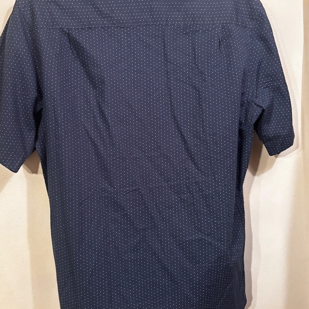 Van Heusen Never Tuck Mens Short Sleeves Shirt M 15-15 1/2 Button Down - Picture 7 of 9